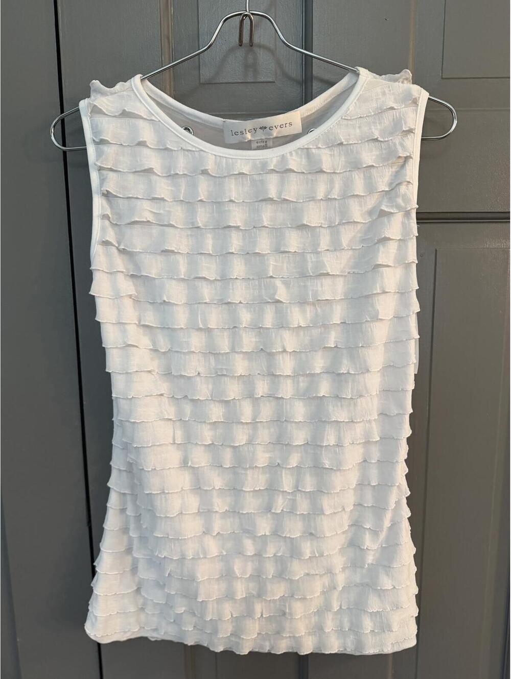 Lesley Evers Womens Sleeveless Top with Ruffle Detail Size XS